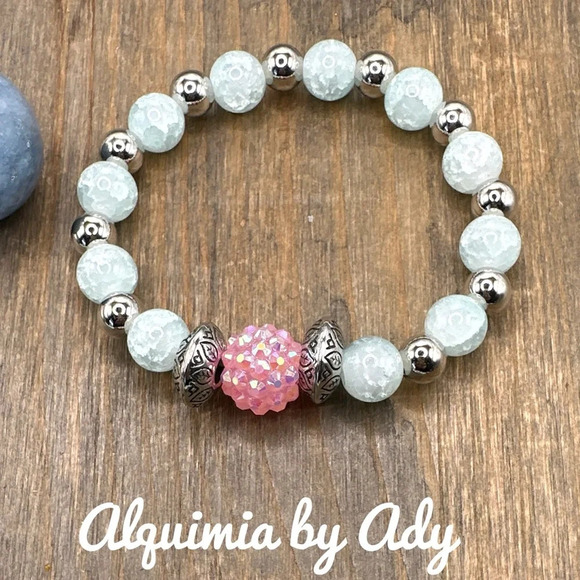 Chunky Pastel Crackled Quartz  blue beaded bracelet - Picture 1 of 2